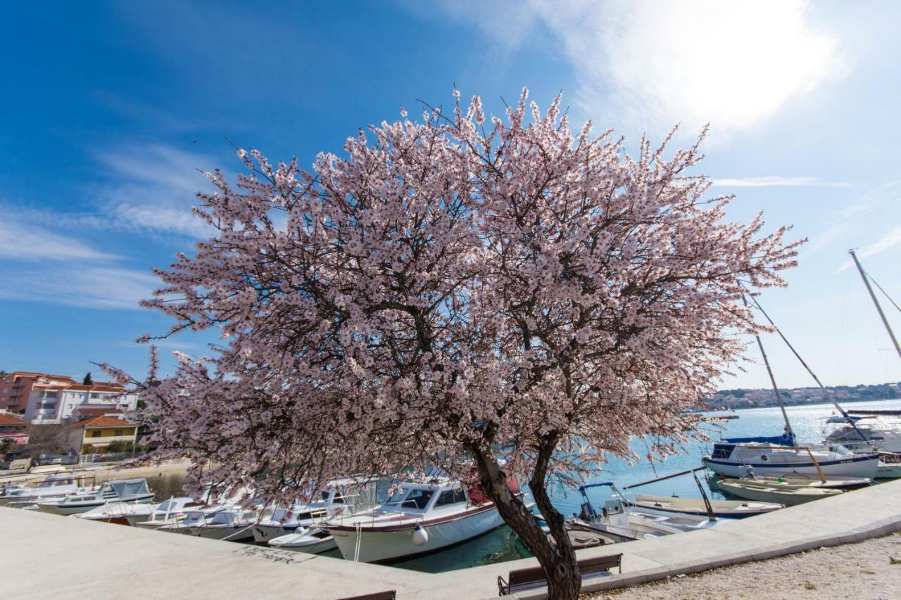 Apartmani Island Трогир Экстерьер фото