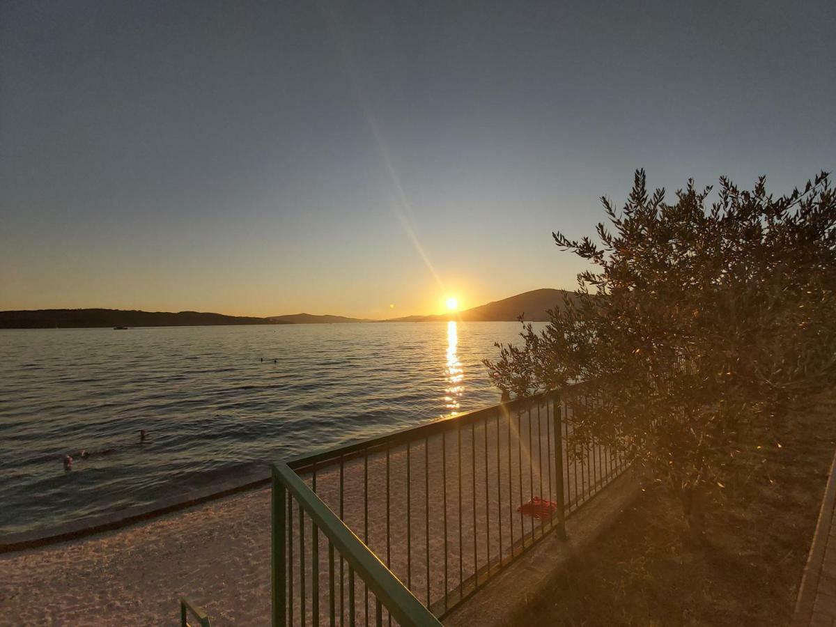 Apartmani Island Трогир Экстерьер фото